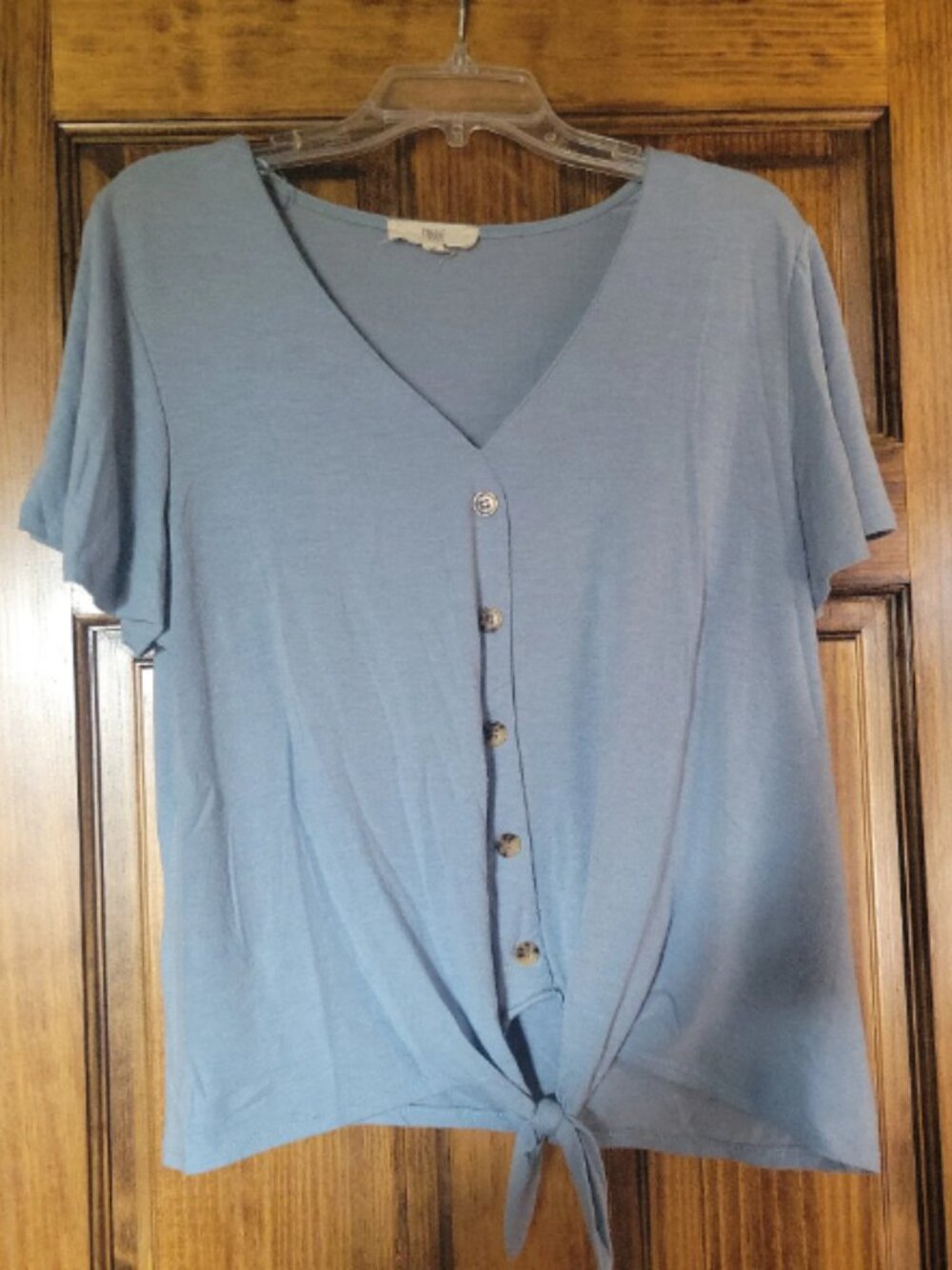 Womens size XL tie front shirt